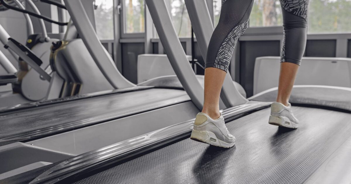 incline walking | marche inclinée|incline walking | marche inclinée