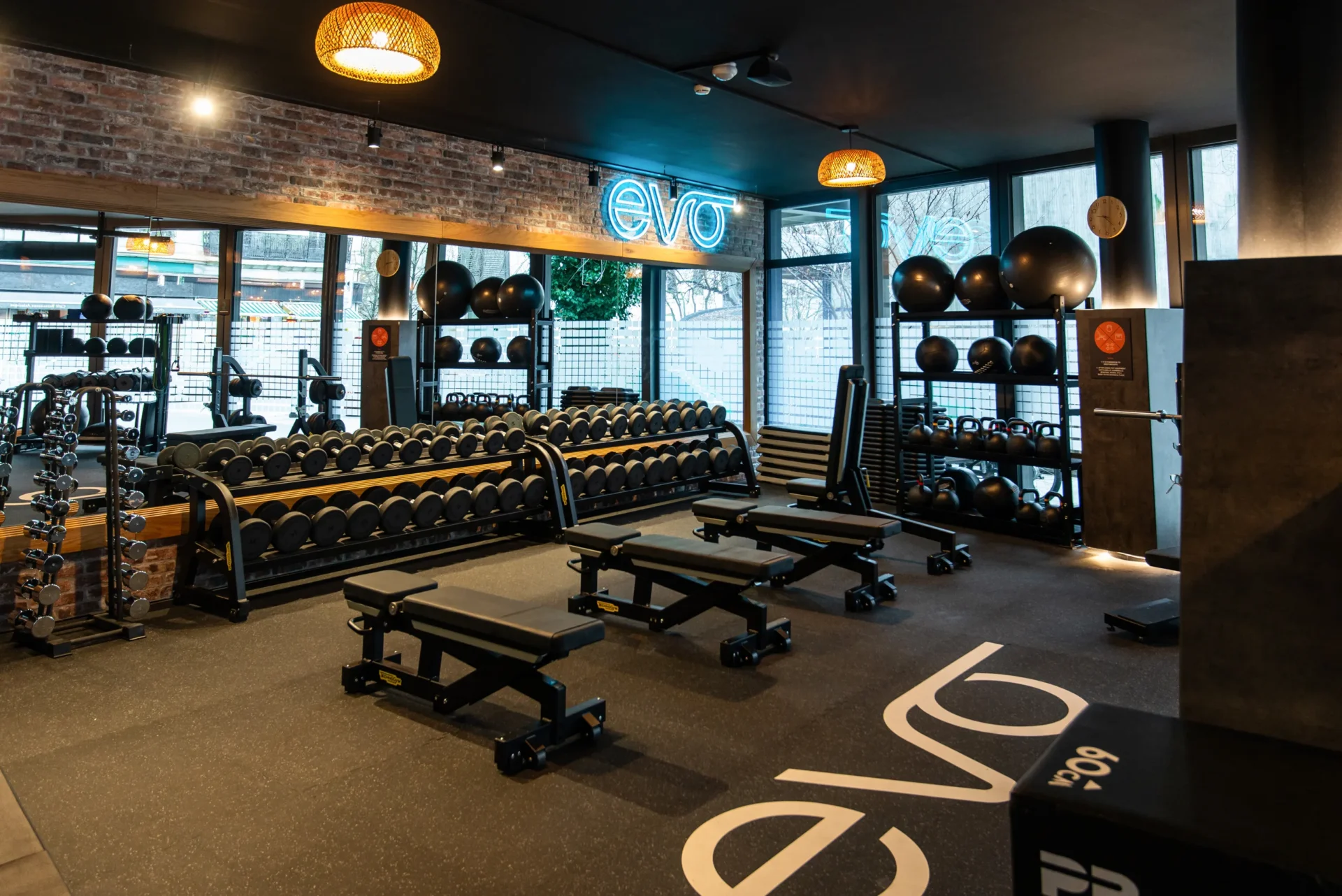 evo fitness geneva jonction free weights area dumbbells benches