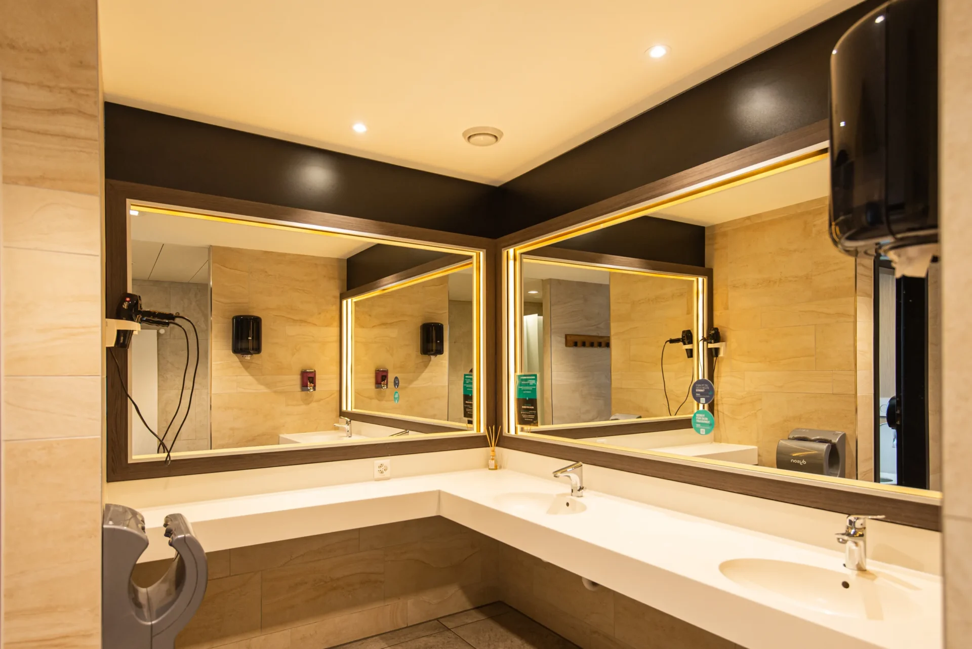 evo fitness lucerne changing room mirrors sink lighting