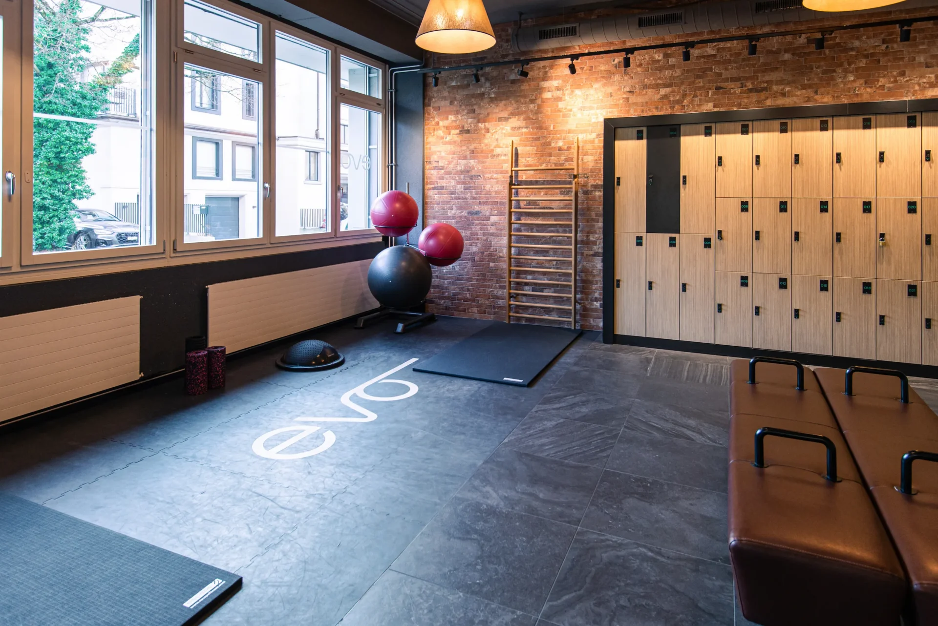 evo fitness zurich enge mobility area mats bars window