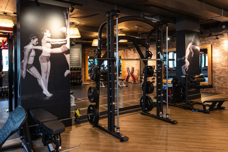 evo zurich schaffhauserstrasse fitness squat rack station