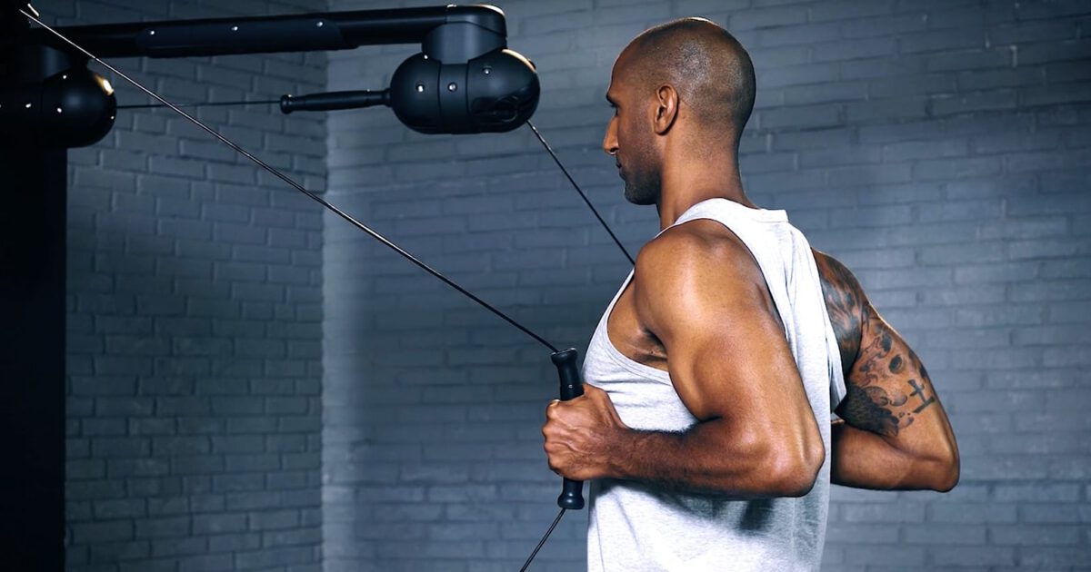 workout on kinesis one - Workout an der Kinesis One - Entrainement sur Kinesis One - EVO Fitness|